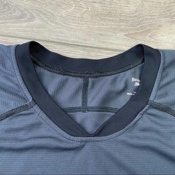 Patagonia Capilene Base Layer V Neck Top - Picture 4 of 13